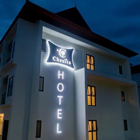 Chanita Hotel Чумфон Екстериор снимка