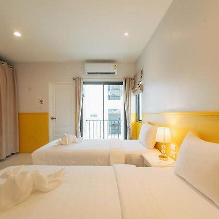 Chanita Hotel Чумфон Екстериор снимка