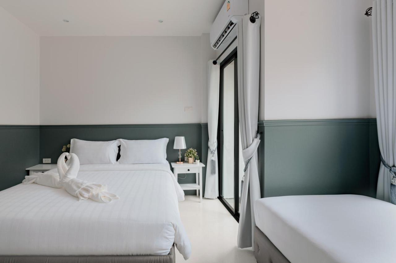 Chanita Hotel Чумфон Екстериор снимка