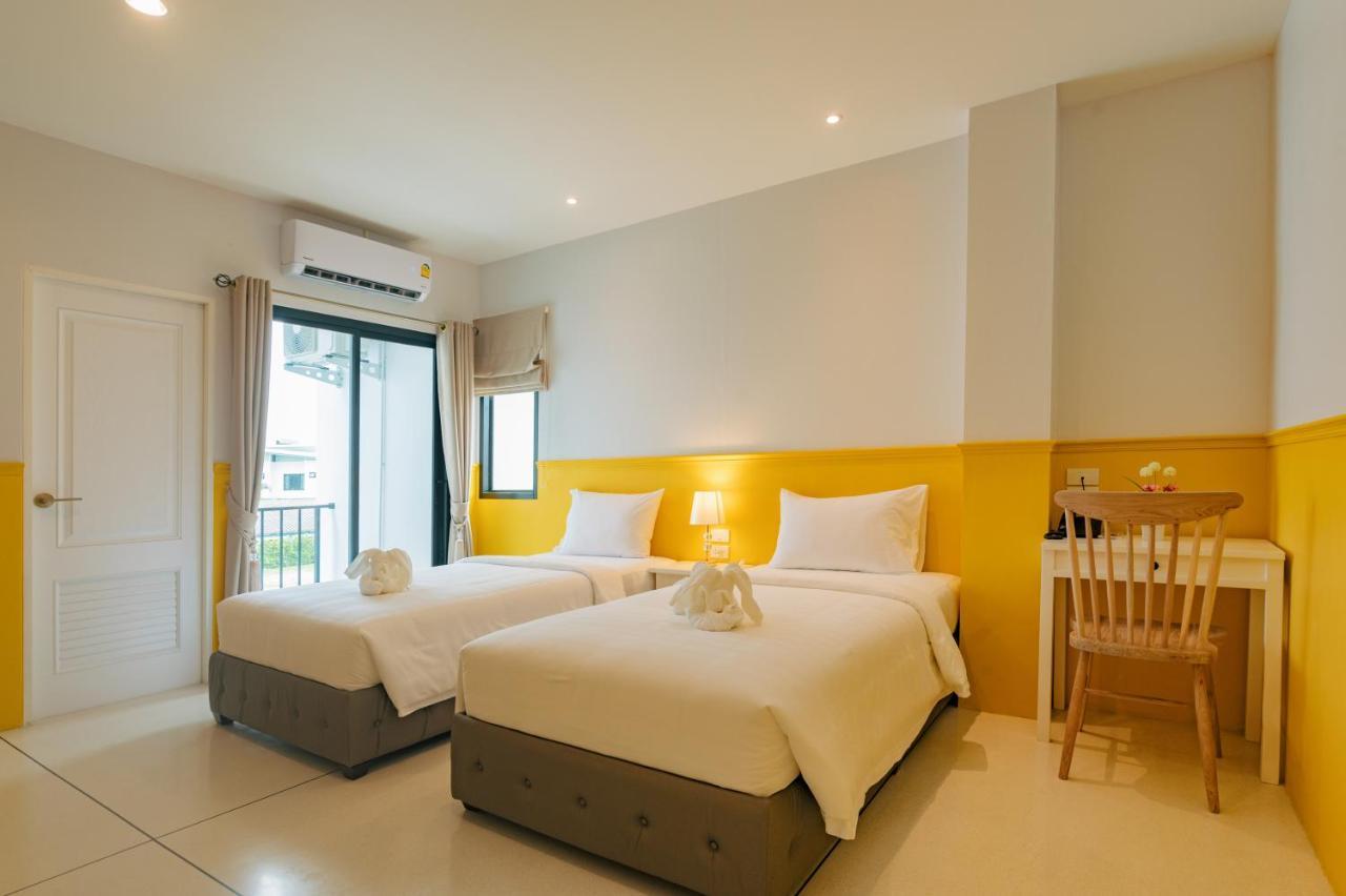 Chanita Hotel Чумфон Екстериор снимка